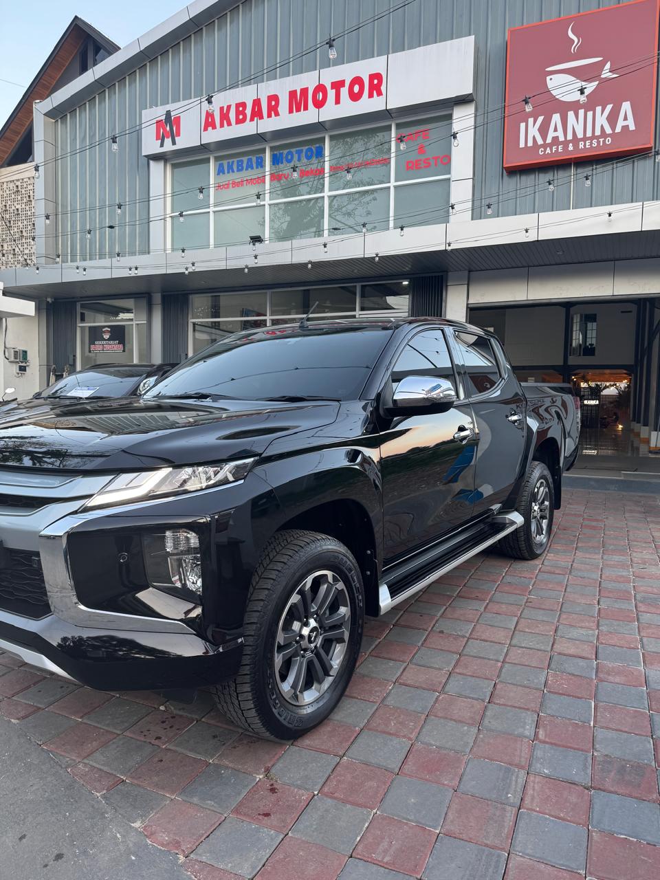 Mitsubishi Triton 2.4 Ultimate Double Cab 4X4